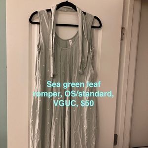 Latched Mama laurel leaf print nursing romper, standard VGUC